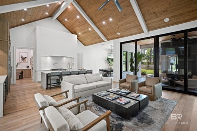 Experience refined luxury in this extraordinary custom estate - photo 8