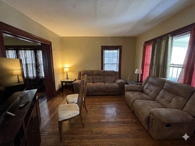 Opportunity awaits at 160 Sawyers Street! Now vacant and ready - photo 4