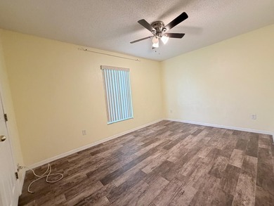 Welcome to this beautifully maintained Port St. Lucie home - photo 17