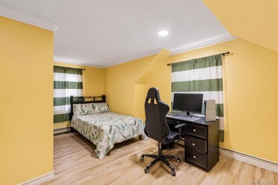 Welcome to this beautifully maintained Expanded Cape nestled in - photo 19