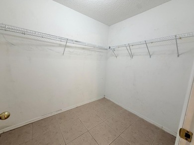 Welcome to this beautifully maintained Port St. Lucie home - photo 25