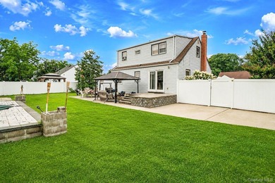 Welcome to this beautifully maintained Expanded Cape nestled in - photo 26
