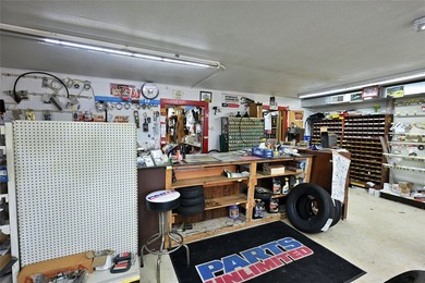 This versatile commercial property has a long-standing history - photo 31