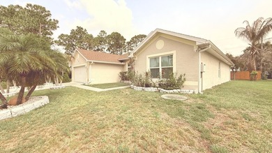 Welcome to this beautifully maintained Port St. Lucie home - photo 34