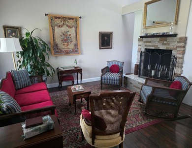 Located in the highly desirable Lake Lorraine Estates community - photo 4
