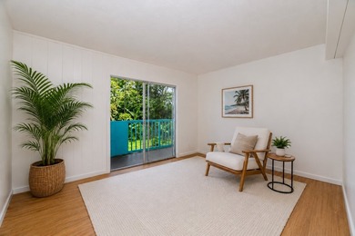 Tucked away in the lush Hawaiian Beaches community, just minutes - photo 17