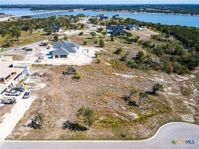 Breathtaking lake view where your dream home awaits in a - photo 17