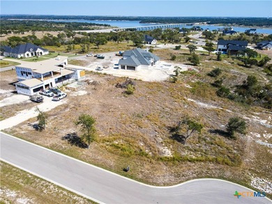 Breathtaking lake view where your dream home awaits in a - photo 18