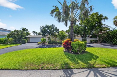 Lake Home For Sale in Boynton Beach, Florida