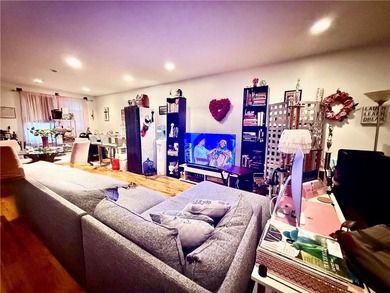 Introducing this two-family brick home with parking in Bronx - photo 3