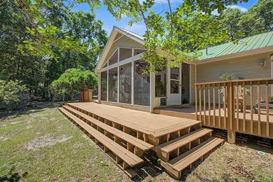 Waterfront on Lake Talquin! Plenty of room to spread out on a - photo 8