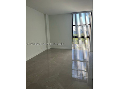 BEAUTIFUL MODERN 2 BEDROOM DIRECTLY ON COUNTRY CLUB CIRCLE - photo 12