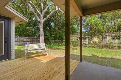 Welcome to your new home! This beautifully remodeled brick home - photo 28