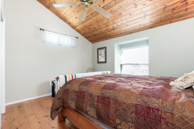 A Multilevel Lake Cabin to Enjoy - photo 11