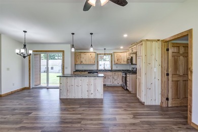 This remodeled home is move-in ready with fresh updates - photo 8
