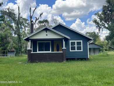 (private lake, pond, creek) Home Sale Pending in Jacksonville Florida