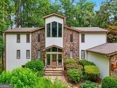 Welcome to your private Lake Lanier retreat, where luxury - photo 4