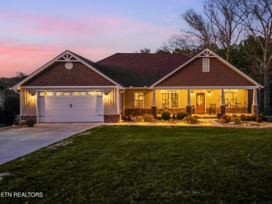 Lake Home For Sale in Loudon, Tennessee