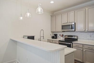 Best deal in Church Street Village! This 3 bedroom, 2.5 bath - photo 6