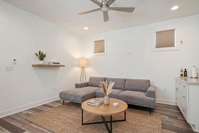 Best deal in Church Street Village! This 3 bedroom, 2.5 bath - photo 9