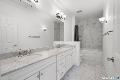 Experience the perfect blend of luxury, convenience, and - photo 20