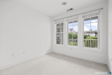 Experience the perfect blend of luxury, convenience, and - photo 27