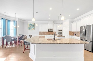 Luxury Living in Crystal Lake Golf & Country Club - A Rare - photo 12