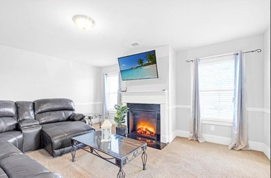 Luxury Living in Crystal Lake Golf & Country Club - A Rare - photo 18