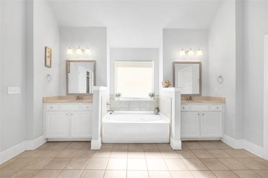 Luxury Living in Crystal Lake Golf & Country Club - A Rare - photo 19