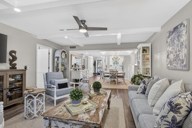 Beautifully fully renovated 2-bedroom, 2-bath condo situated in - photo 19
