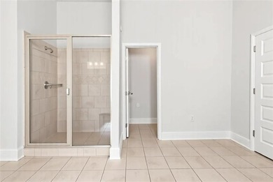 Luxury Living in Crystal Lake Golf & Country Club - A Rare - photo 20