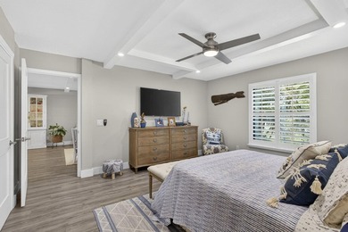 Beautifully fully renovated 2-bedroom, 2-bath condo situated in - photo 22