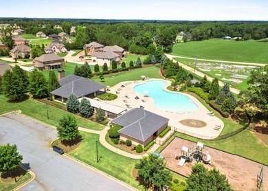 Luxury Living in Crystal Lake Golf & Country Club - A Rare - photo 29