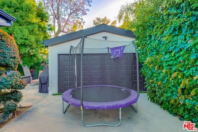 Positioned in one of the most prized pockets of Valley Village - photo 33