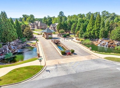 Luxury Living in Crystal Lake Golf & Country Club - A Rare - photo 33