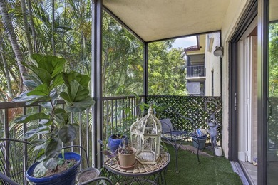 Beautifully fully renovated 2-bedroom, 2-bath condo situated in - photo 34