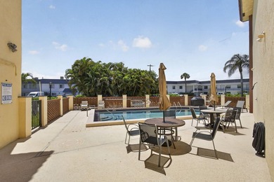 Beautifully fully renovated 2-bedroom, 2-bath condo situated in - photo 37