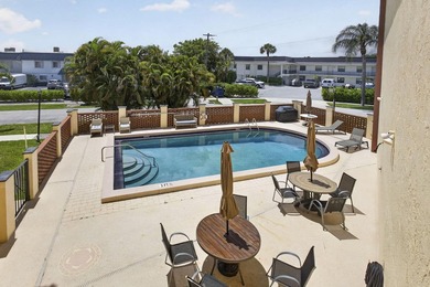 Beautifully fully renovated 2-bedroom, 2-bath condo situated in - photo 39