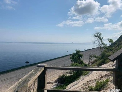 Tucked away in the sought after Soundview Meadows Development - photo 40