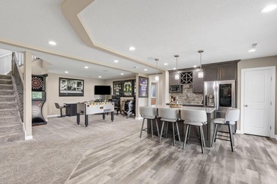 Welcome to an extraordinary custom-built estate where luxury - photo 7