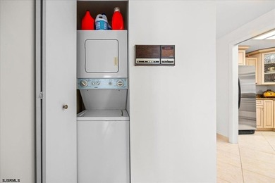 Welcome to luxury living at its finest in this stunning 25-floor - photo 11