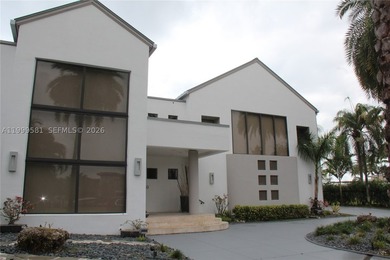 Waterfront estate on Lido Drive in Las Olas Isles. This - photo 1