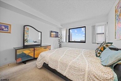 Welcome to luxury living at its finest in this stunning 25-floor - photo 13