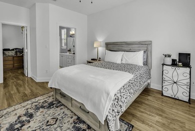 Welcome to this beautifully well-maintained 2-bedroom, 2-bath - photo 20