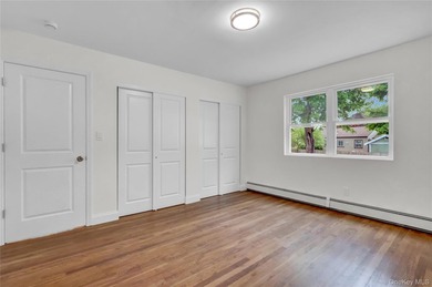 Move right into this updated 3-bedroom, 2-bathroom, Split style - photo 20