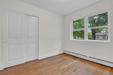Move right into this updated 3-bedroom, 2-bathroom, Split style - photo 21