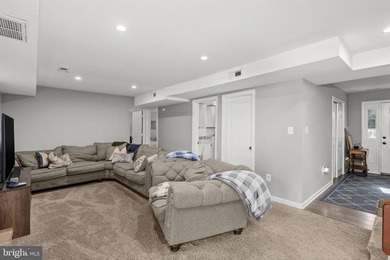 Welcome to easy lake living in Tara Woods located on the public - photo 22