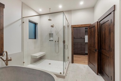 Alpine Contemporary Perfection! Construction is complete in the - photo 23