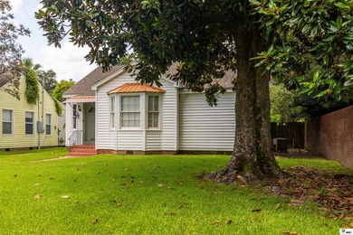 Welcome to this charming 3-bedroom, 2-bath home nestled in the - photo 30