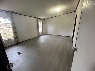LARGE DOUBLE-WIDE HOME ON NEARLY HALF AN ACRE AND LESS THAN A - photo 31
